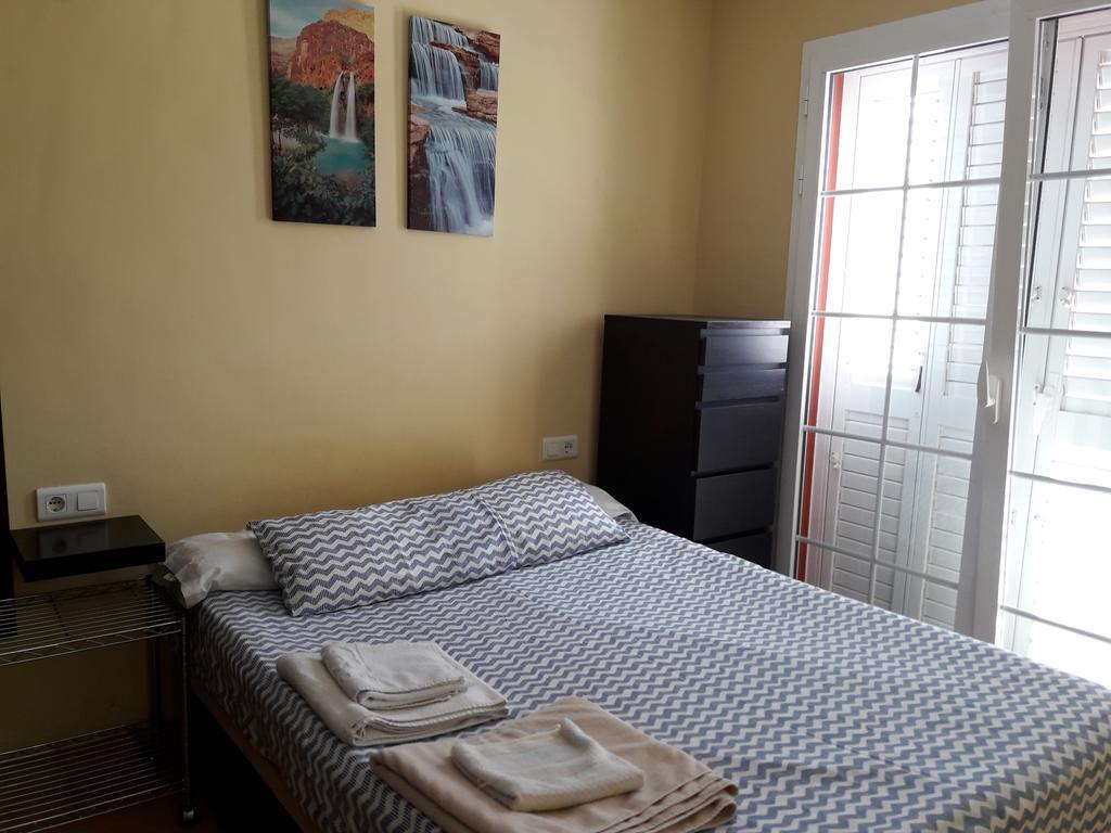 Apartamentos Bahia De Huelin Málaga Kültér fotó