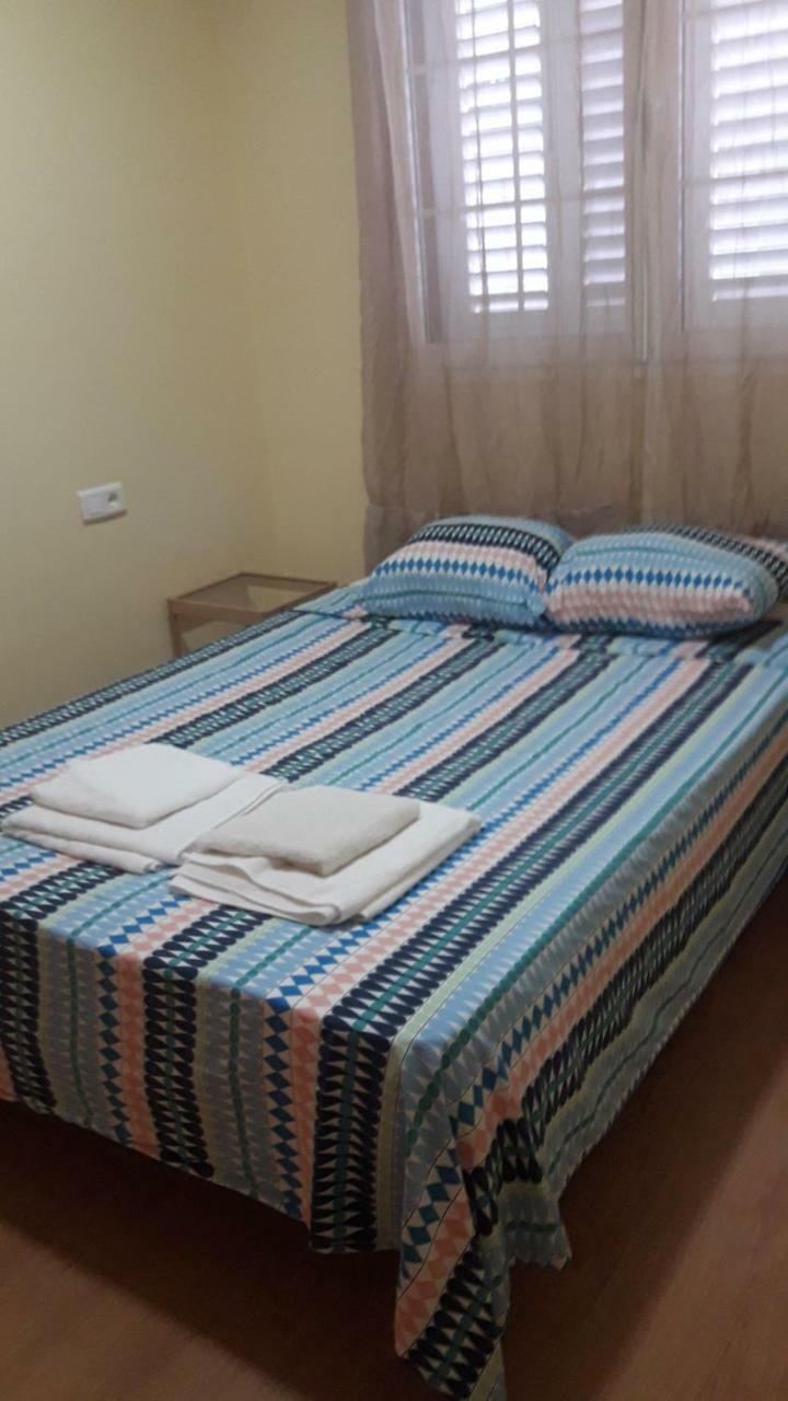 Apartamentos Bahia De Huelin Málaga Kültér fotó